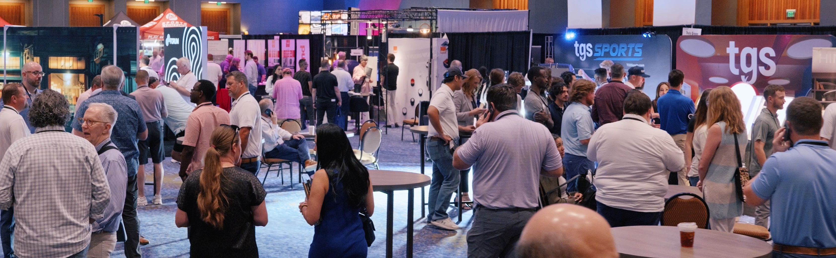 lights-tradeshow-floor-.jpg