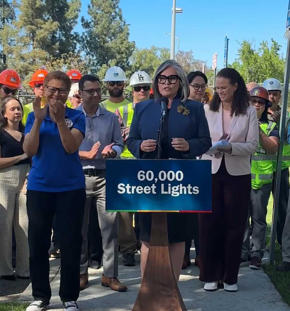 city of los angeles la streetlight street light 3.jpg